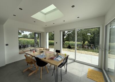 Levant coulissant + fixe, RAL 9016 mat & structuré