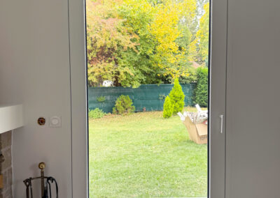 Porte fenêtre ALU RAL 9016 Mat & Structuré, gonds cachés